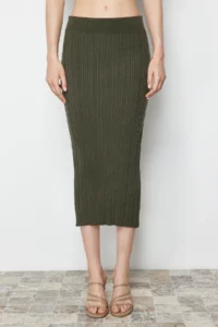 TRENDYOLMİLLA Khaki Midi Knitwear Premium Yarn/ Special Yarn Skirt - Image 10