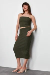 TRENDYOLMİLLA Khaki Midi Knitwear Premium Yarn/ Special Yarn Skirt - Image 3