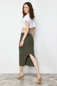 TRENDYOLMİLLA Khaki Midi Knitwear Premium Yarn/ Special Yarn Skirt - Image 9