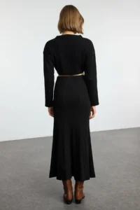 TRENDYOLMİLLA Black Plain Stitching Detailed Maxi Flexible Fish Skirt - Image 5