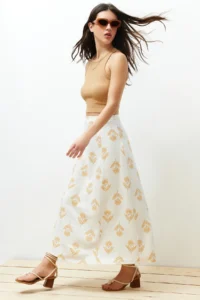 TRENDYOLMiLLA Ecru flower patterned A-line Midi Size Weaving linen blended Skirt - Image 3