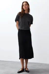 TRENDYOLMiLLA Black A-line Midi Satin Skirt - Image 3