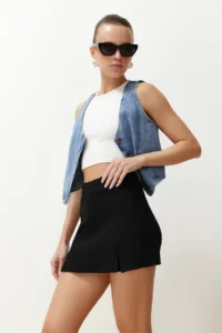 TRENDYOLMİLLA Black slit A-line/Life Opening Flexible Knitting Mini Shorts Skirt - Image 3