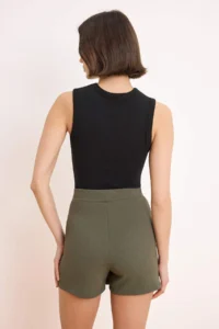TRENDYOLMİLLA Khaki slit A-line/Life Opening Flexible Knitting Mini Shorts Skirt - Image 5