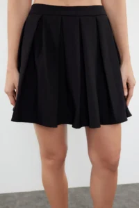 TRENDYOLMiLLA Black pleated Mini Weaving Skirt - Image 3