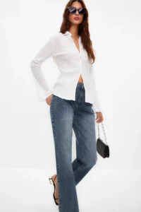 TRENDYOLMİLLA Ecru textured Fitted Bele Oturan Weaving Shirt - Image 3