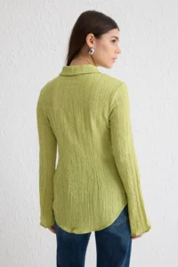 TRENDYOLMİLLA Khaki textured Fitted Bele Oturan Weaving Shirt - Image 5