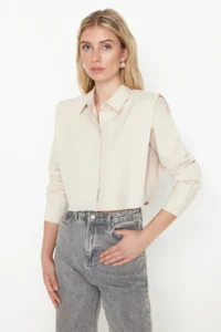 TRENDYOLMİLLA Beige Sleeves Padded Stone Crop Weaving Shirt