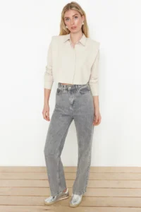 TRENDYOLMİLLA Beige Sleeves Padded Stone Crop Weaving Shirt - Image 2