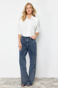 TRENDYOLMİLLA Ecru Sleeves Padded Stone Crop Weaving Shirt - Image 3