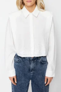 TRENDYOLMİLLA Ecru Sleeves Padded Stone Crop Weaving Shirt - Image 6