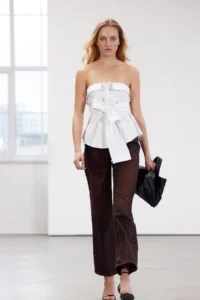 TRENDYOLMİLLA Limited Edition Ecru Binding Detailed Strapless Weaving Shirt