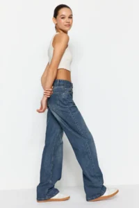 TRENDYOLMİLLA Mavi More Sustainable Soluk Efekt Vintage High Waist Wide Leg jeans - Image 3