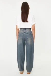 TRENDYOLMİLLA Dark Blue Soluk Efektli Vintage Low Waist skater Baggy jeans - Image 10