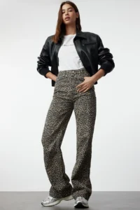 TRENDYOLMİLLA Multicolored Leopard Printed Brown High Waist Wide Leg jeans