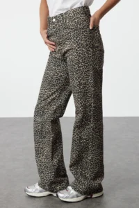 TRENDYOLMİLLA Multicolored Leopard Printed Brown High Waist Wide Leg jeans - Image 4