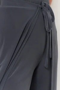TRENDYOLMİLLA Anthracite Binding Detailed slit Flexible  Pants - Image 5