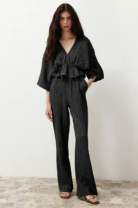 TRENDYOLMİLLA Black Elastic Waist textured Material Weaving Pants - Image 3