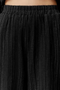 TRENDYOLMİLLA Black Elastic Waist textured Material Weaving Pants - Image 6
