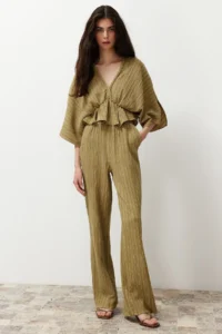 TRENDYOLMİLLA Oil Green Elastic Waist textured Material Weaving Pants
