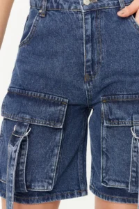TRENDYOLMİLLA Mavi Cargo with pocket Regular Waist denim Bermuda - Image 4