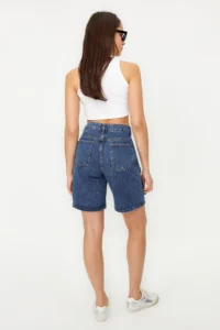 TRENDYOLMİLLA Mavi Cargo with pocket Regular Waist denim Bermuda - Image 6