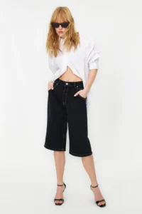 TRENDYOLMİLLA Black High Waist denim Bermuda