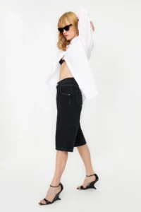 TRENDYOLMİLLA Black High Waist denim Bermuda - Image 3