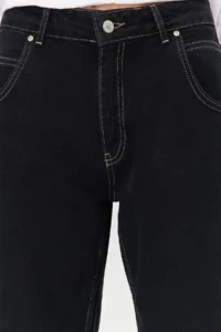 TRENDYOLMİLLA Black High Waist denim Bermuda - Image 4
