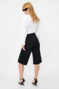 TRENDYOLMİLLA Black High Waist denim Bermuda - Image 6