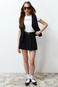 TRENDYOLMiLLA Black Arched Mini Weaving Shorts