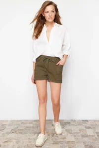 TRENDYOLMiLLA Khaki Elastic Waist Cargo with pocket denim Shorts - Image 2