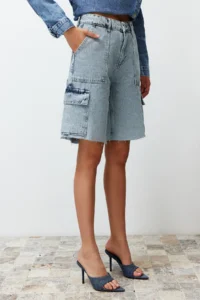 TRENDYOLMİLLA Light Blue Cargo Pocket High Waist denim Bermuda - Image 5