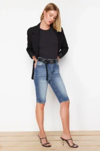 TRENDYOLMİLLA Mavi denim Capri - Image 2