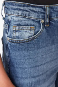 TRENDYOLMİLLA Mavi denim Capri - Image 5