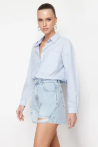TRENDYOLMiLLA Mavi Ripped High Waist denim Shorts - Image 3