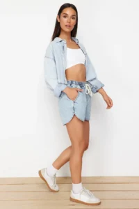 TRENDYOLMiLLA Light Blue Elastic Waist High Waist denim Shorts - Image 3
