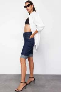 TRENDYOLMİLLA Dark Blue folded denim Bermuda - Image 3