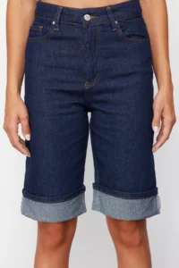 TRENDYOLMİLLA Dark Blue folded denim Bermuda - Image 4