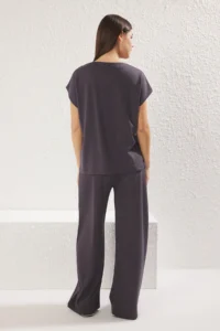 TRENDYOLMİLLA Anthracite V-neck Oversized/Wide Pattern Knitting Top and Bottom Set - Image 5