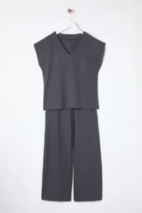 TRENDYOLMİLLA Anthracite V-neck Oversized/Wide Pattern Knitting Top and Bottom Set - Image 6
