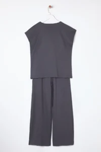TRENDYOLMİLLA Anthracite V-neck Oversized/Wide Pattern Knitting Top and Bottom Set - Image 9