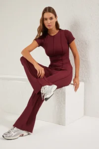 TRENDYOLMİLLA Burgundy Stitching Detailed Crop Fitted Top Straigth/Plain Pattern Bottom Knitting Top and Bottom Set