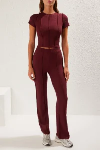 TRENDYOLMİLLA Burgundy Stitching Detailed Crop Fitted Top Straigth/Plain Pattern Bottom Knitting Top and Bottom Set - Image 3