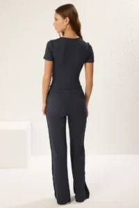 TRENDYOLMİLLA Black Stitching Detailed Crop Fitted Top Straigth/Plain Pattern Bottom Knitting Top and Bottom Set - Image 5