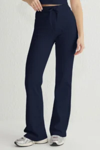 TRENDYOLMİLLA Navy Blue Fitted Flexible Knitting Top and Bottom Set - Image 3