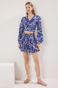 TRENDYOLMİLLA Mavi Front Binding Detailed Viscose Crop Blouse and Shorts Skirt Weaving Top and Bottom Set - Image 2