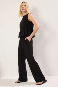 TRENDYOLMİLLA Black linen look Crew Neck Blouse and Pants Weaving Top and Bottom Set - Image 2