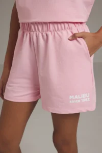 TRENDYOLMİLLA Pink relaxed/Rahat Pattern Slogan Printed T-Shirt Shorts Knitting Top and Bottom Set - Image 3