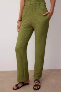 TRENDYOLMİLLA Green  textured seersucker Asymmetric Single Arm Flexible Knitting Bottom - Top Set - Image 3